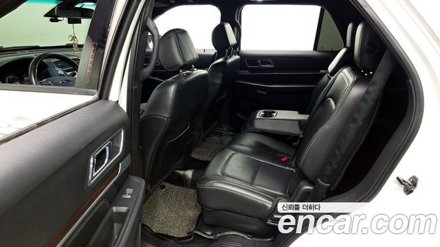 Ford Explorer 2.3 Limited 4WD 5th 2016 — фото 11