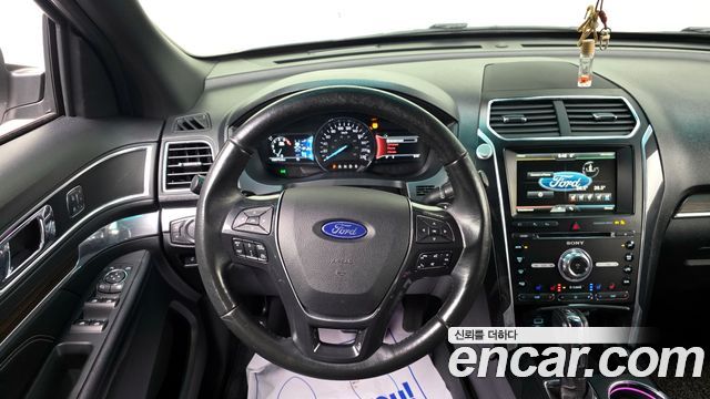 Ford Explorer 2.3 Limited 4WD 5th 2016 — фото 14