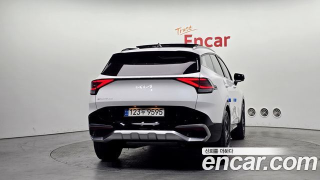 Kia Sportage (V) Gasoline 1.6 Turbo 2WD Signature 2022 — фото 4