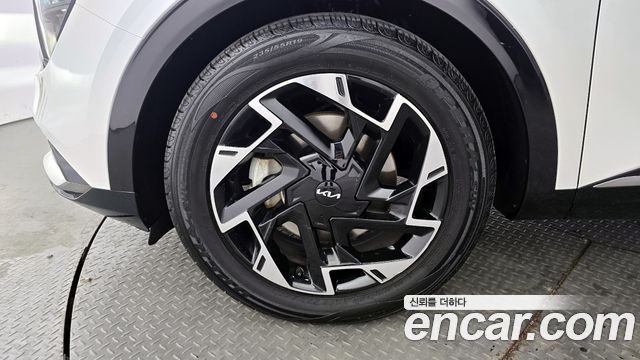 Kia Sportage (V) Gasoline 1.6 Turbo 2WD Signature 2022 — фото 5