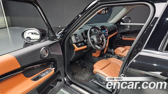 MINI Cooper SD Countryman ALL4 2nd 2021 — фото 15