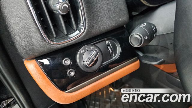 MINI Cooper SD Countryman ALL4 2nd 2021 — фото 16
