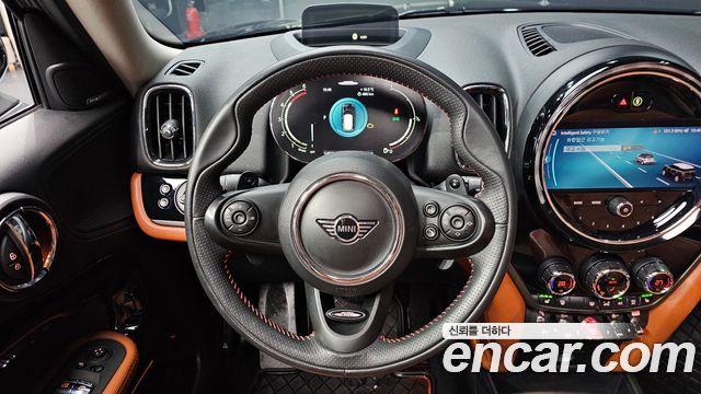MINI Cooper SD Countryman ALL4 2nd 2021 — фото 18