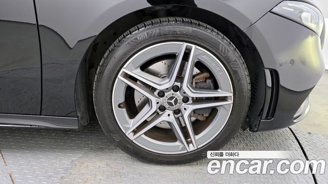 Mercedes-Benz A-Class (W177) A220 Sedan 2020 — фото 5