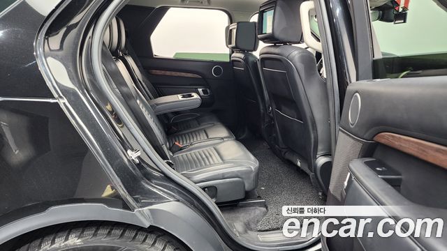 Land Rover Discovery 5 3.0 SD6 HSE Luxury 2019 — фото 16