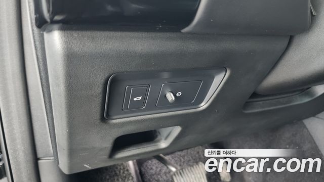 Land Rover Discovery 5 3.0 SD6 HSE Luxury 2019 — фото 18
