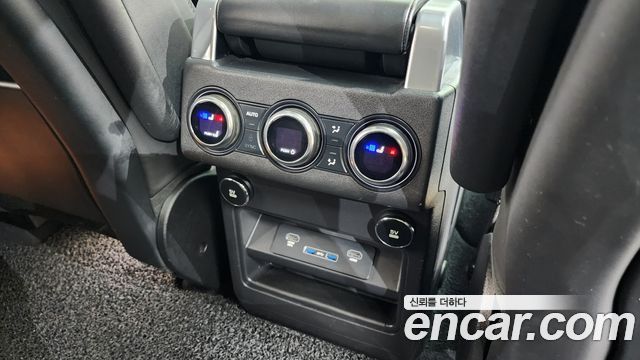Land Rover Discovery 5 3.0 SD6 HSE Luxury 2019 — фото 22