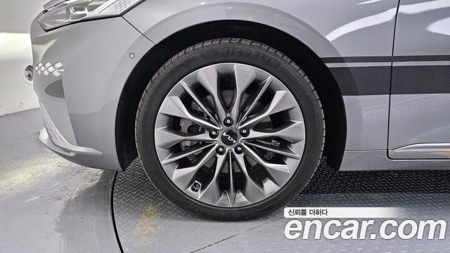 Kia K8 2.5 Gasoline 2WD Signature Special 2024 — фото 5