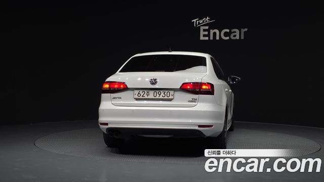 Volkswagen Jetta 2.0 TDI BlueMotion 6th 2016 — фото 4