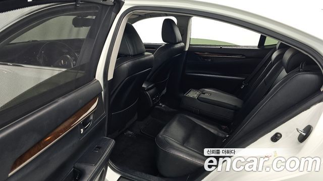 Lexus ES350 Executive XV60 2014 — фото 16
