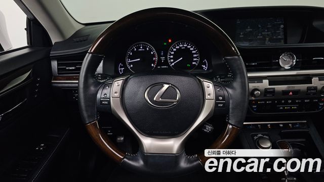 Lexus ES350 Executive XV60 2014 — фото 17