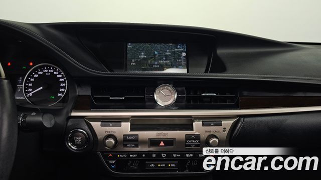 Lexus ES350 Executive XV60 2014 — фото 18
