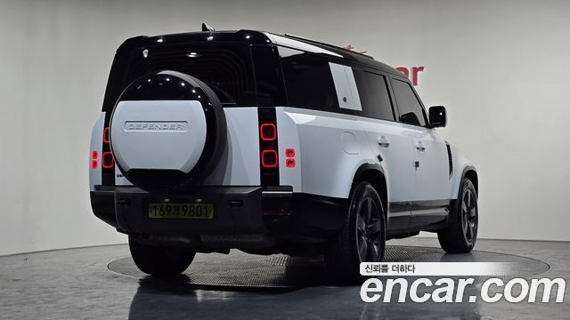 Land Rover Defender (L663) 130 D300 X-Dynamic HSE 2024 — фото 2