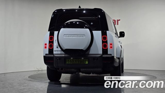 Land Rover Defender (L663) 130 D300 X-Dynamic HSE 2024 — фото 4