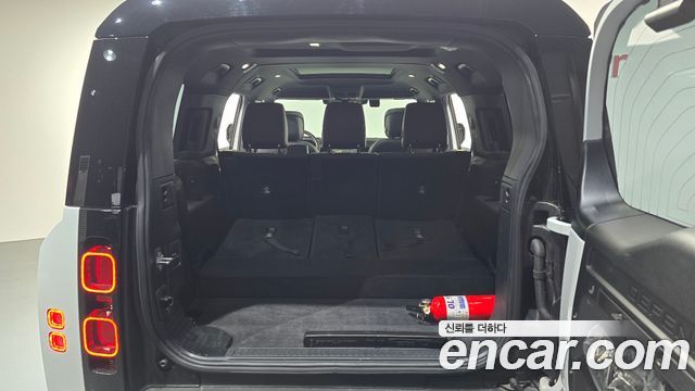 Land Rover Defender (L663) 130 D300 X-Dynamic HSE 2024 — фото 20