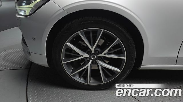 Volvo S90 D5 AWD Momentum 2017 — фото 5