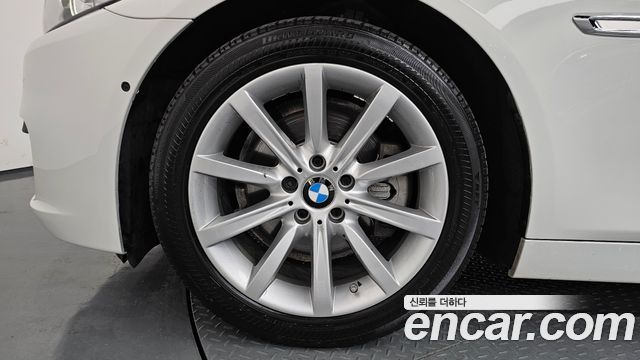 BMW 5 Series (F10) 528i xDrive 2015 — фото 5