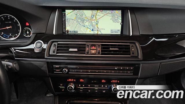 BMW 5 Series (F10) 528i xDrive 2015 — фото 15