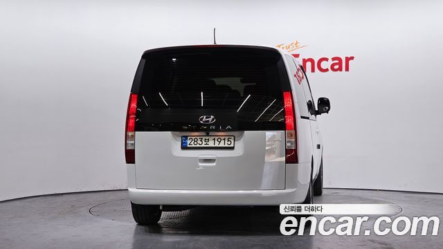 Hyundai Staria 4WD Tourer 9-Seater Modern 2022 — фото 4
