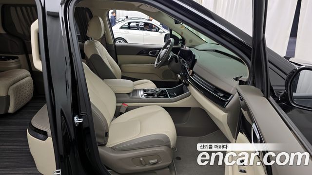 Kia Carnival (IV) Gasoline 4-Seater Hi Limousine Signature 2024 — фото 11