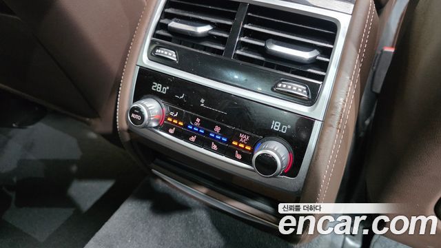 BMW 7 Series (G11) 740i M Sport 2021 — фото 18
