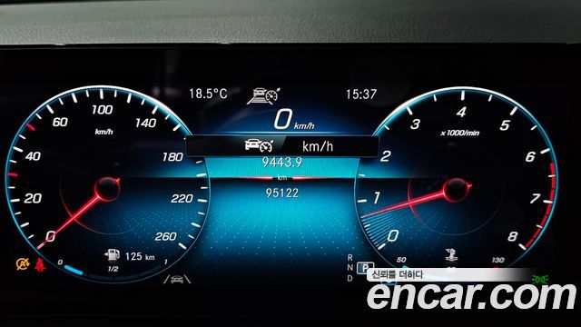 Mercedes-Benz GLB-Class (X247) GLB250 4MATIC 2021 — фото 8