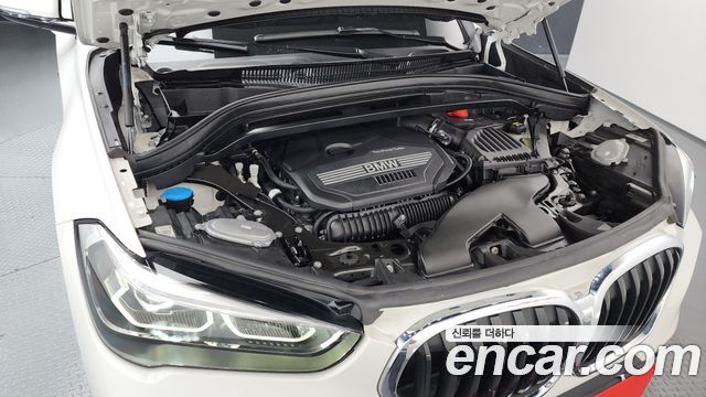 BMW X1 (F48) xDrive 20i M Sport 2021 — фото 6