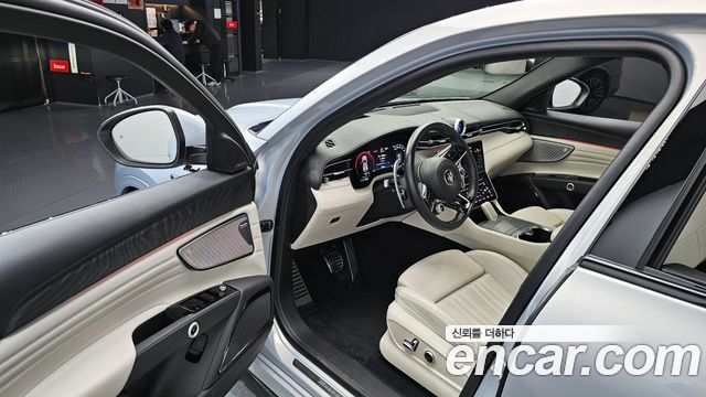Maserati Grecale 2.0 AWD Modena 2023 — фото 11