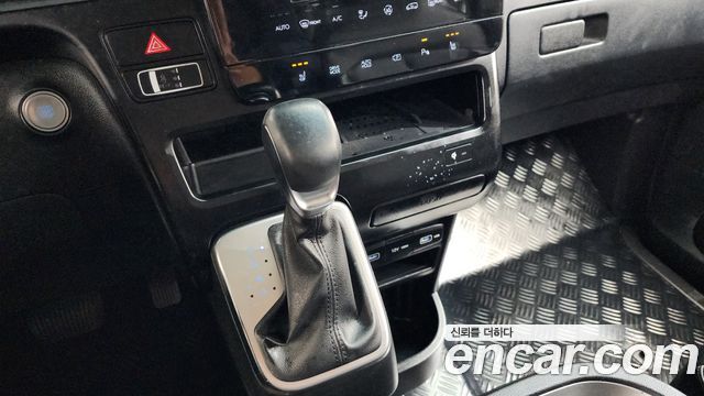 Hyundai Staria Cargo 5-Seater Modern 2022 — фото 9