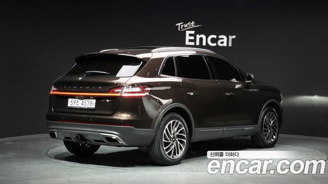 Lincoln Nautilus (I) 2.7 Reserve AWD 2019 — фото 2