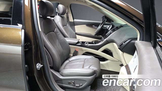 Lincoln Nautilus (I) 2.7 Reserve AWD 2019 — фото 10