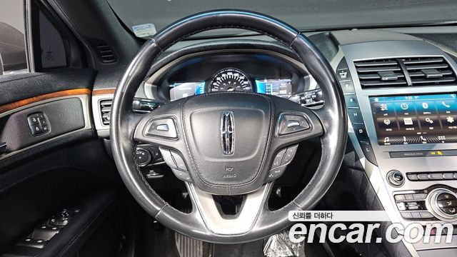 Lincoln MKZ Hybrid 2nd 2019 — фото 16