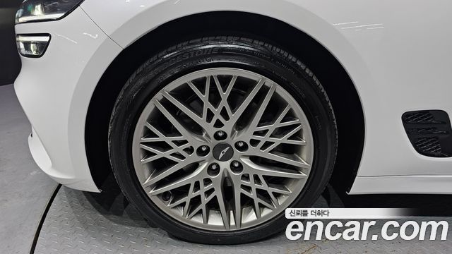 Genesis G70 Gasoline 2.0T 4WD 2023 — фото 5