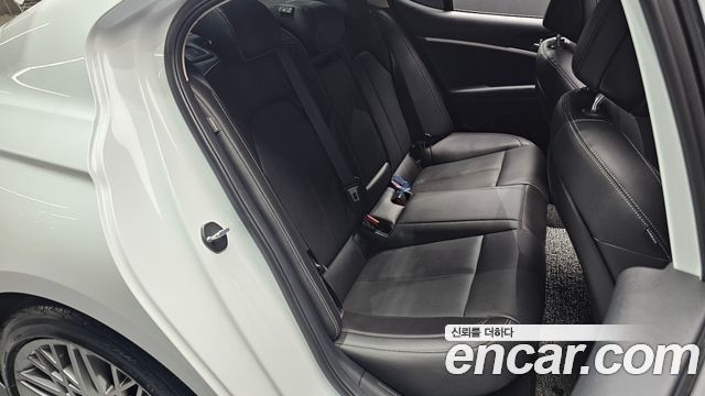 Genesis G70 Gasoline 2.0T 4WD 2023 — фото 12