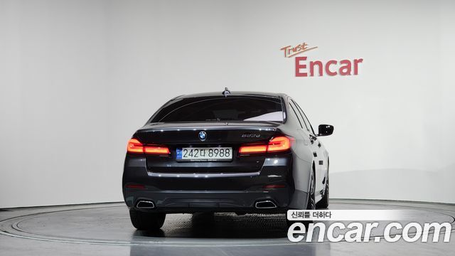 BMW 5 Series (G30) 523d M Sport 2021 — фото 4