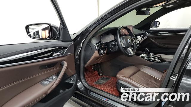 BMW 5 Series (G30) 523d M Sport 2021 — фото 10