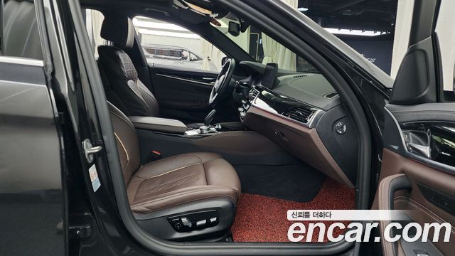 BMW 5 Series (G30) 523d M Sport 2021 — фото 11