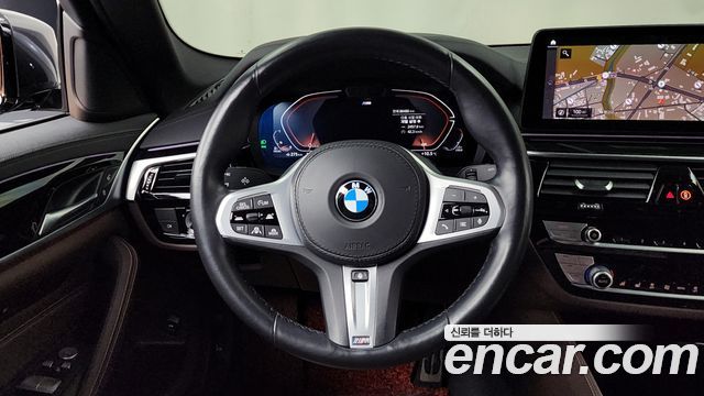 BMW 5 Series (G30) 523d M Sport 2021 — фото 13