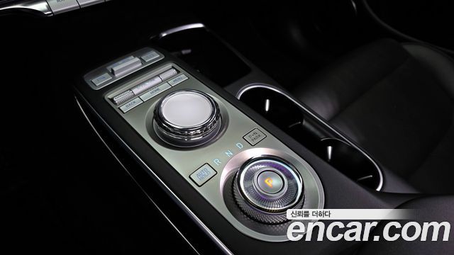 Genesis GV70 2.5T Gasoline 2WD 2022 — фото 9
