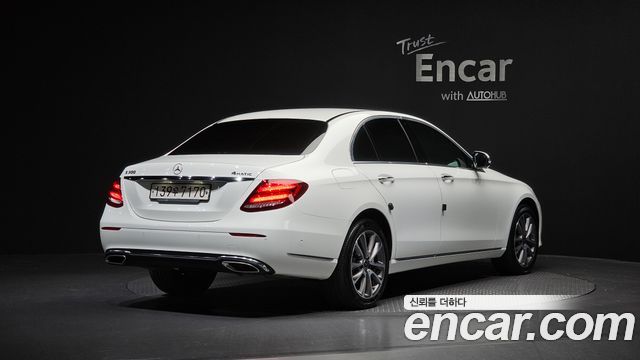 Mercedes-Benz E-Class (W213) E300 4MATIC Exclusive 2020 — фото 2