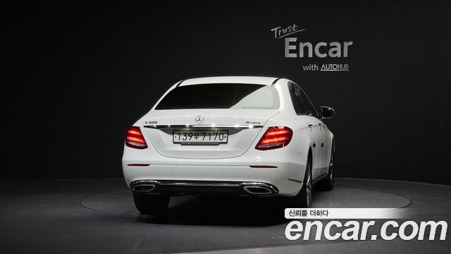 Mercedes-Benz E-Class (W213) E300 4MATIC Exclusive 2020 — фото 4