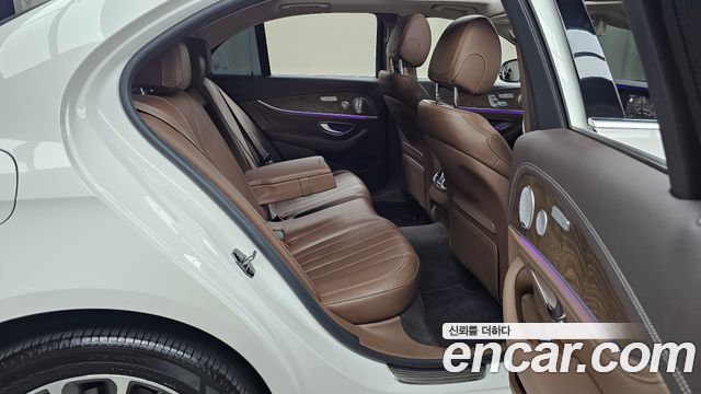Mercedes-Benz E-Class (W213) E300 4MATIC Exclusive 2020 — фото 12