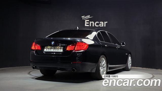 BMW 5 Series (F10) 535i 2011 — фото 2