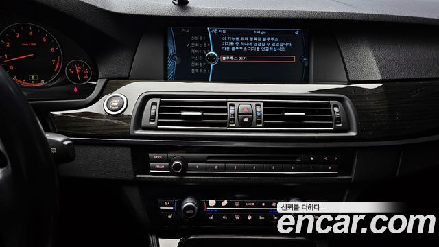 BMW 5 Series (F10) 535i 2011 — фото 14