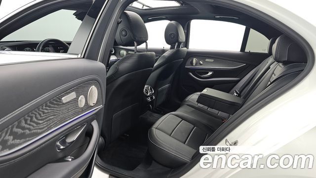 Mercedes-Benz E-Class (W213) E350 4MATIC AMG Line 2021 — фото 16
