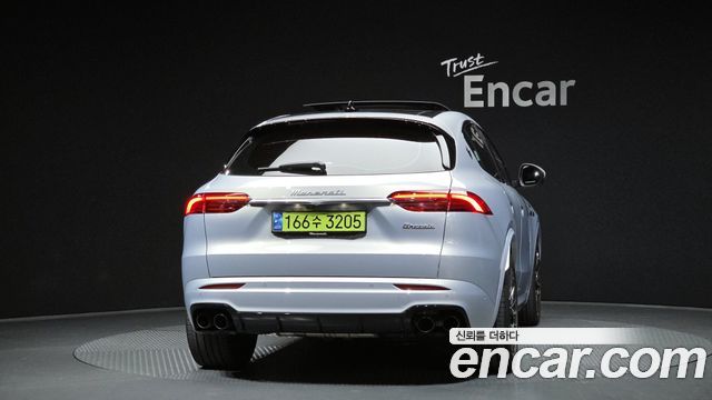 Maserati Grecale 2.0 AWD Modena 2023 — фото 4