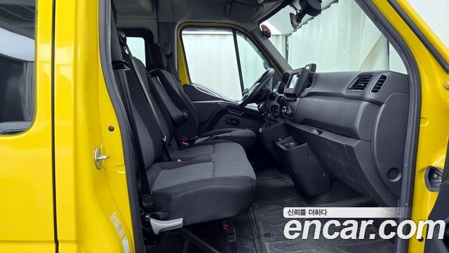 Renault Korea Master School Bus 15-Seater 2020 — фото 15