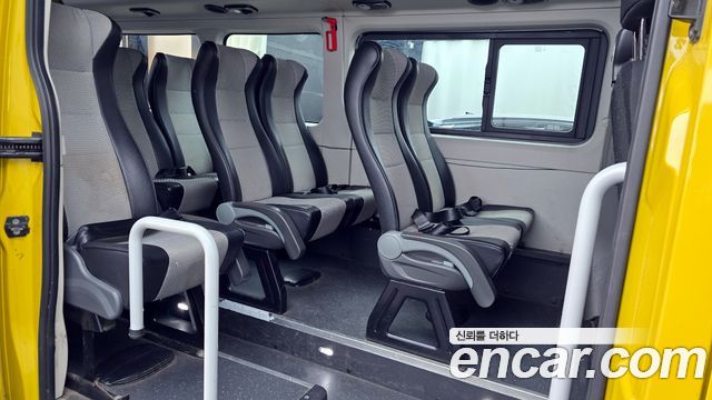 Renault Korea Master School Bus 15-Seater 2020 — фото 16