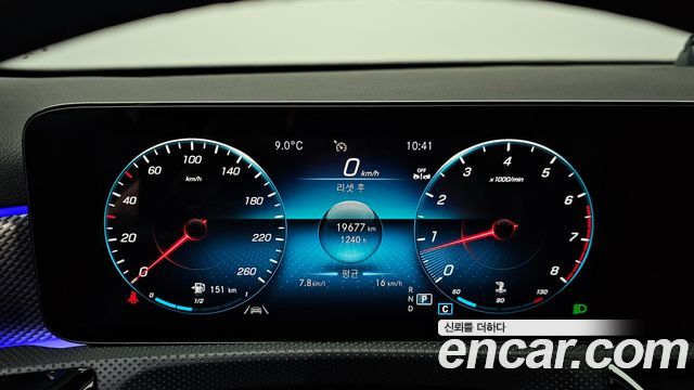 Mercedes-Benz A-Class (W177) A220 Hatchback 2023 — фото 8