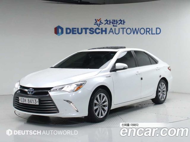 Toyota Camry Hybrid XLE 2017 — фото 1